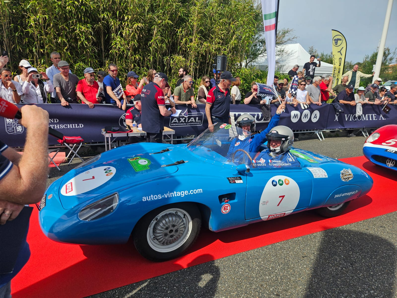 Le magazine AUTO hebdo n°2504 sortie ce 19 mars dernier honore déjà notre D.B HBR5 Le Mans qui sera conduite par la fille de son papa de pilote Paul Armagnac.